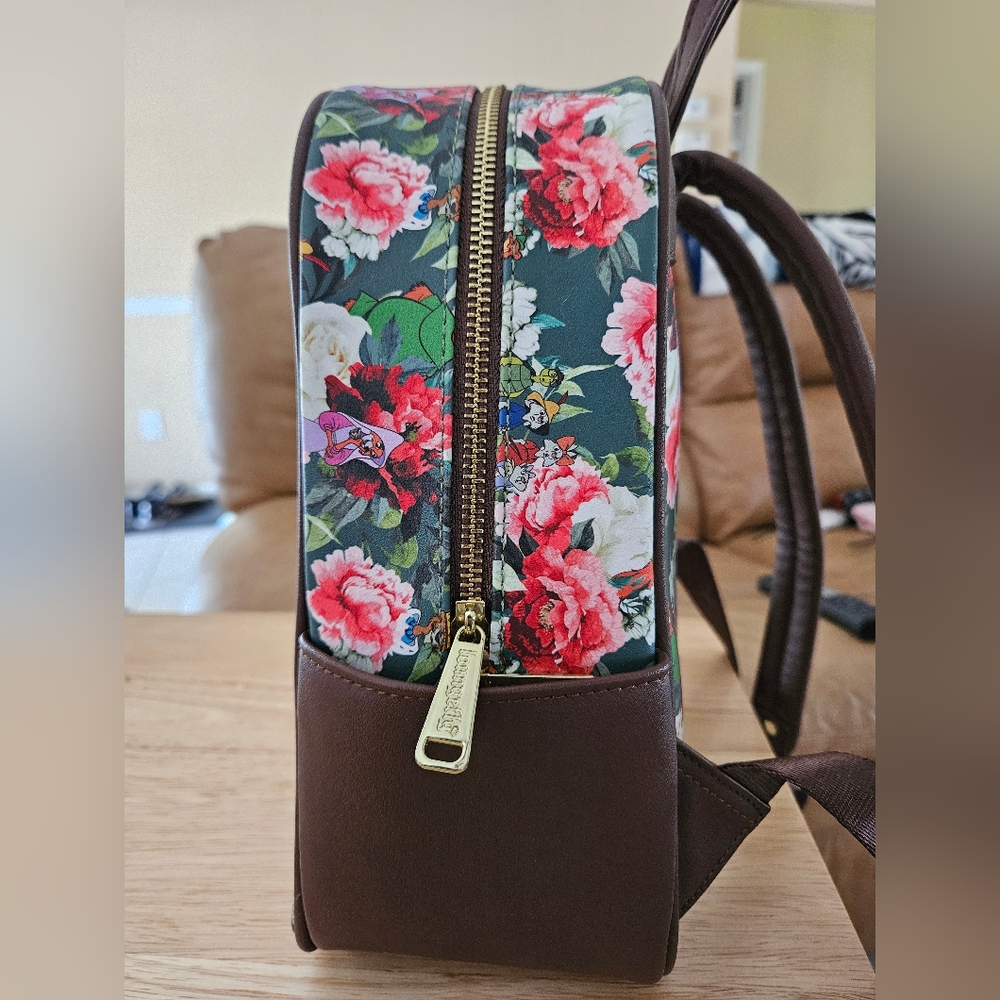 Loungefly Robin Hood mini backpack - Picture 3 of 4
